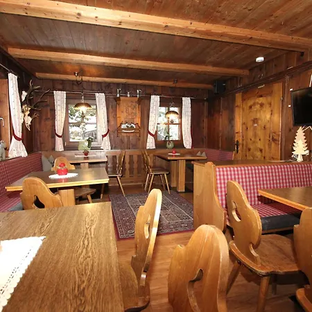 Alpenhaus Lacknerbrunn Mayrhofen